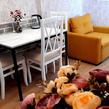 Sweet Home Apartment ティビリシ エクステリア 写真