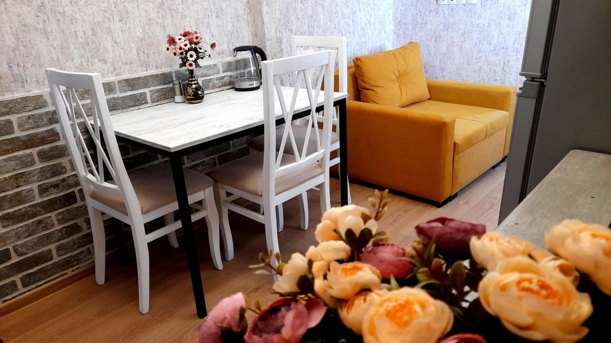 Sweet Home Apartment ティビリシ エクステリア 写真